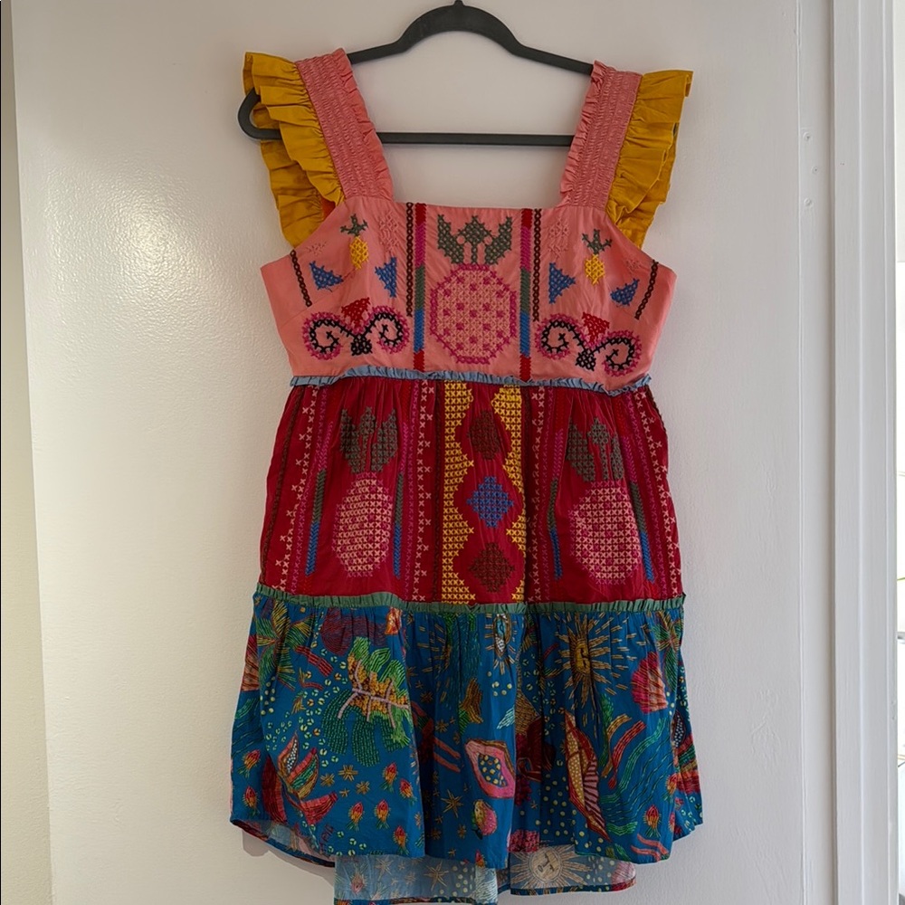 Farm Rio 
Beautiful embroidered dress
Size S 
100% cotton 
Great condition